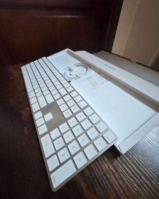 Apple Magic Keyboard / Tastiera con tastierino
