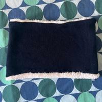 Paracollo in lana Guess Bianco con pelo