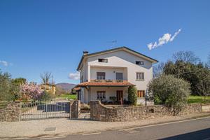 CASA TRICAMERE INDIPENDENTE IN PERFETTE CONDIZ...