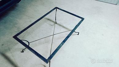 Tavolino in ferro battuto ad Olbia