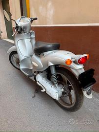 Scarabeo 50 doppio freno a disco