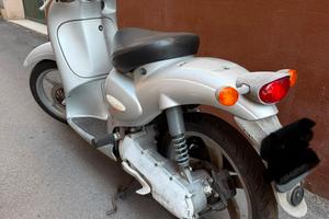 Scarabeo 50 doppio freno a disco