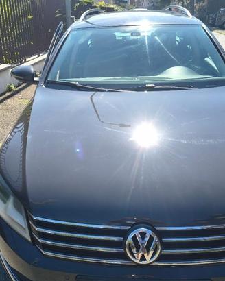 Passat Variant Hihline  2.0 - 130 cv anno 2011