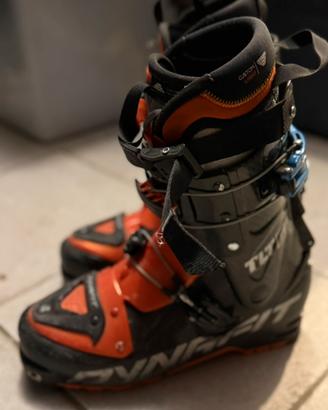 Scarponi dynafit  tlt 6 scialpinismo