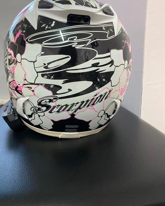 casco donna della scorpion 