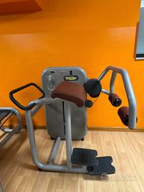 Glute machine technologym element