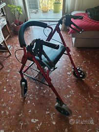 Deambulatore con seduta e cestino