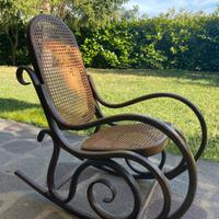 sedia a dondolo vintage 
