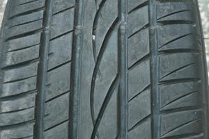 gomma sumitomo bc100  205/45R17