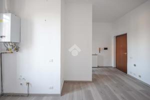 MONOLOCALE A GIUSSANO