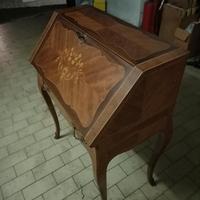 antico scrittoio vittoriano. in palissandro intars