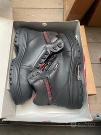 Scarpe antinfortunistiche COFRA per elettricisti.