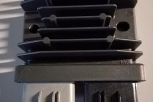 Regolatore di tensione Yamaha FZ1