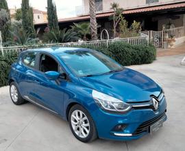Renault Clio dCi 8V 90 CV EDC 5 porte Moschino Zen
