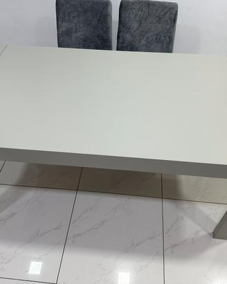 Tavolo in legno
