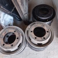 Cerchi 14" per VW LT gemellato