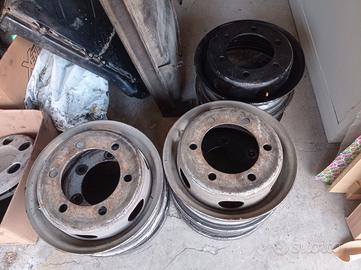 Cerchi 14" per VW LT gemellato
