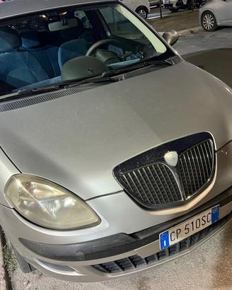 Lancia Ypsilon