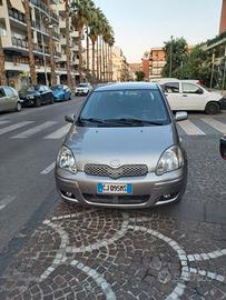 Auto Toyota Yaris