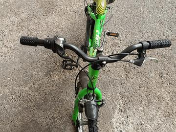 bicicletta verde 7 anni bimbo/a 