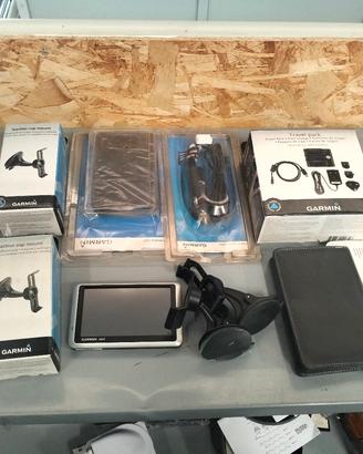 navigatore Garmin nuvi 