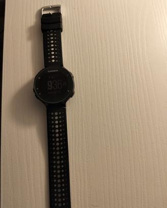 smartwatch Garmin Forerunner 235