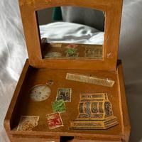 Portagioie  in legno con decorazioni in decoupage