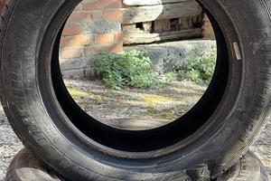Gomme auto