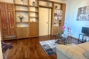 Cagliari via Mameli luminoso bivano piano alto