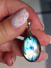 Ciondolo Labradorite blu multicolore