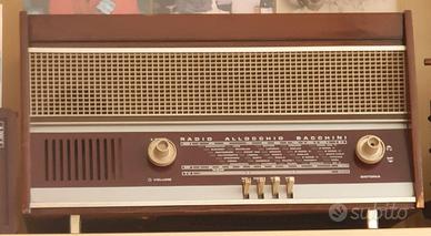 Radio Allocchio Bacchini con giradischi Lesa

