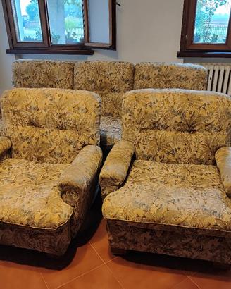Salotto con divano-letto e due poltrone