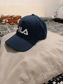 cappello con visiera 