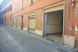 Box / Garage di 16 m² a Bologna
