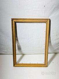 Cornice vintage in legno