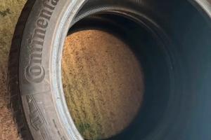 gomme nuove continental 225/45 r18