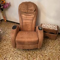 poltrona massaggiante con puff per pressoterapia