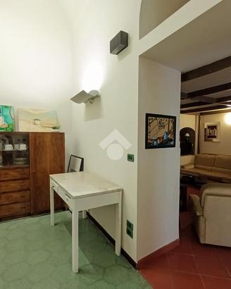 2 LOCALI A LUCERA