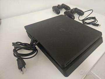 PS4 Slim 1TB + 2 Controller Originali + 3 Giochi 
