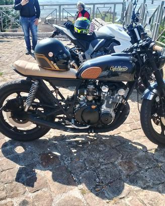 Suzuki Cafè Racer