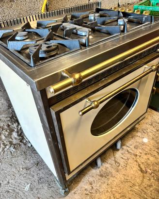 Fornello , forno in acciaio