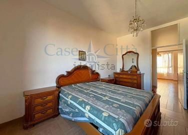 Camera da letto completa in legno massello – Class