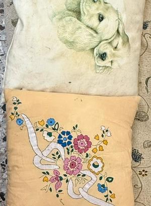4 cuscini morbidi vintage