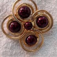 Bozart spilla vintage a forma di rosone dorata