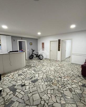 NEGOZIO A MARCIANISE