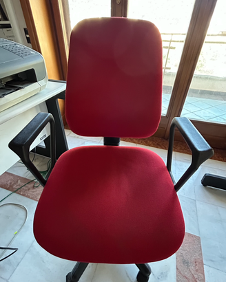 Sedia girevole e regolabile da studio