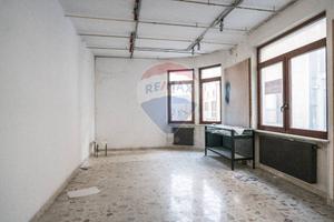 Locale Commerciale - Enna