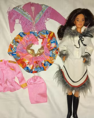 Barbie Eskimo anni'80 con vestiti 