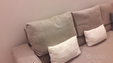 Divano in tessuto color canapone lungo 250 cm