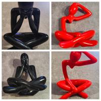 Coppia di statuette I Pensatori in plastica